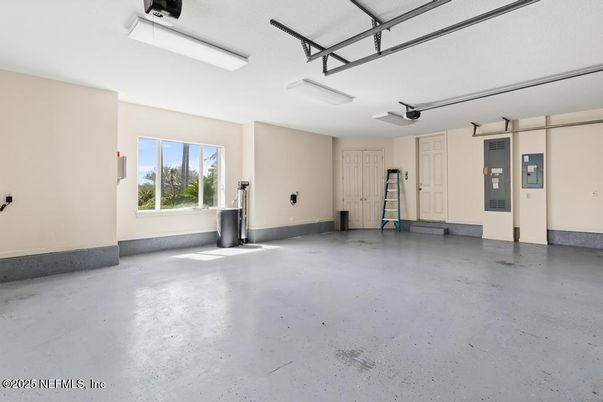 Garage, Interior