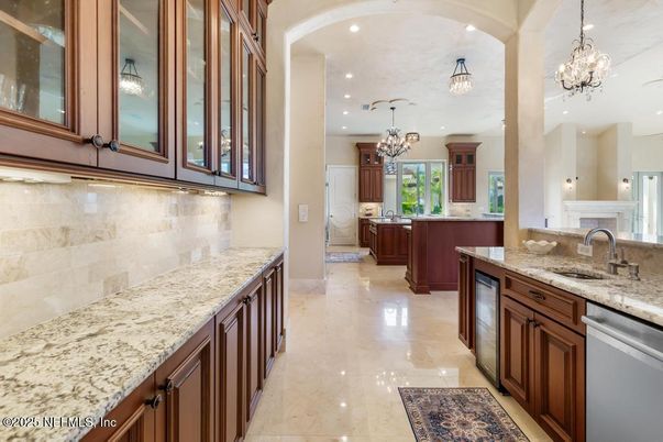 Chandelier, Interior, Kitchen, Recessed Lighting, Stainless Steel Appliances
