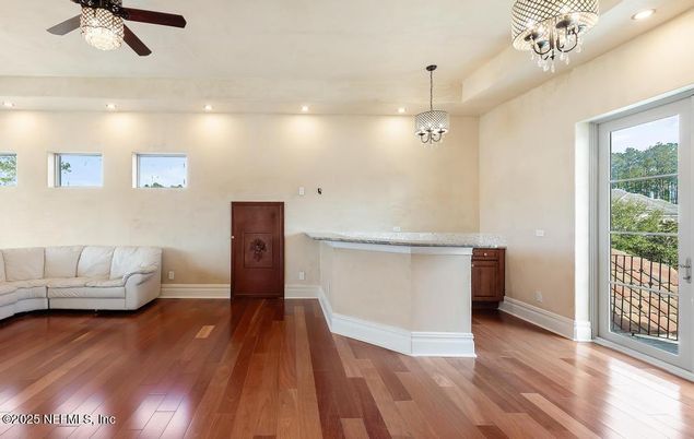Interior, Pendant Lights, Recessed Lighting, Wood Texture Flooring