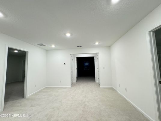 Empty room, Interior, Recessed Lighting