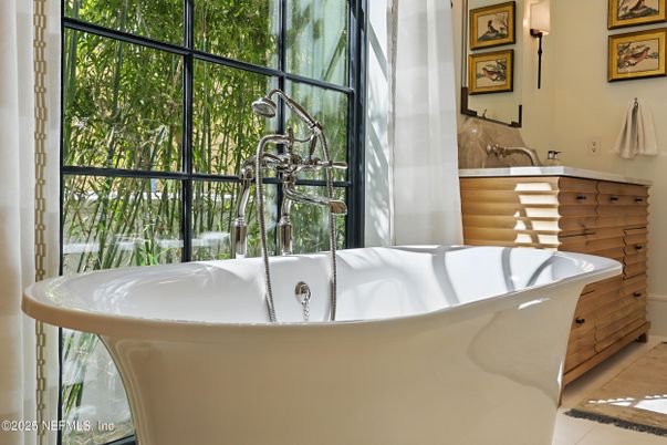 Bathroom, Free Standing Baths, Interior