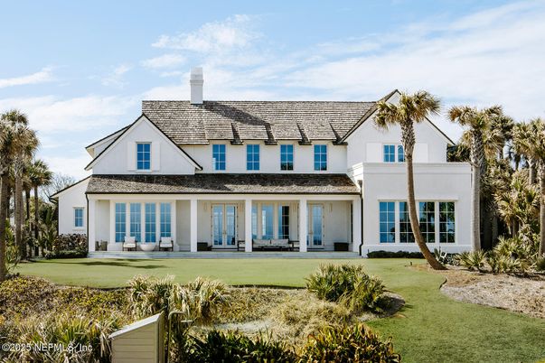 Backyard, Exterior, Facade, Farmhouse