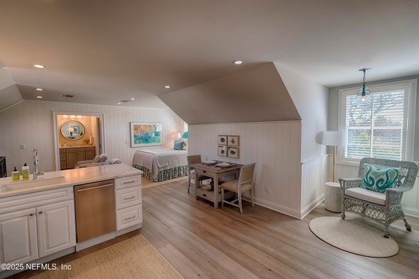 Bedroom, Dining room, Interior, Kitchen, Pendant Lights, Recessed Lighting, Wood Texture Flooring