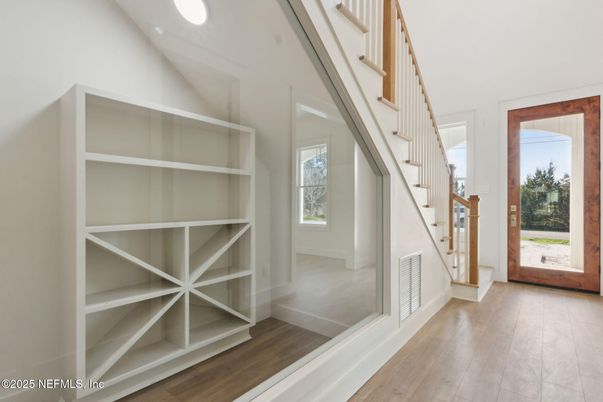 Interior, Recessed Lighting, Wood Texture Flooring