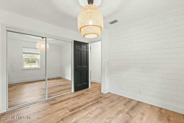 Chandelier, Empty room, Interior, Wood Texture Flooring