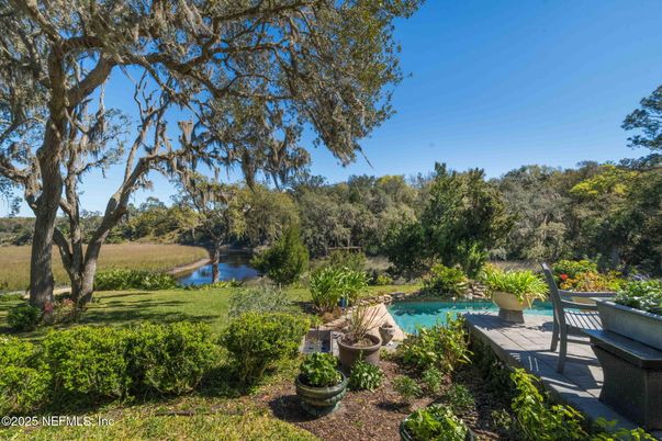 Exterior, Lake, Pool
