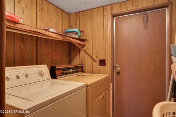 Interior, Washer, Wooden Walls