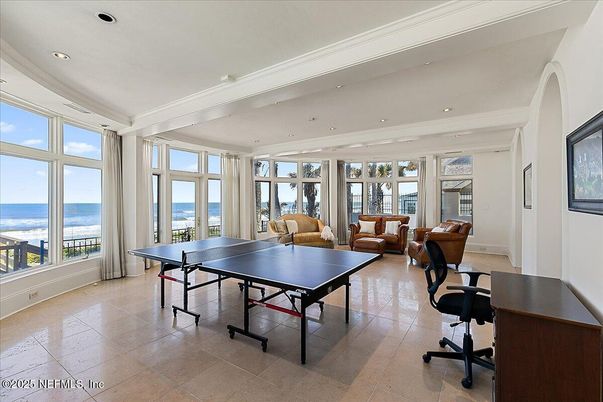 Game Room, Interior, Recessed Lighting, Water