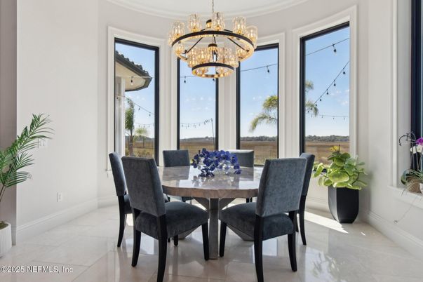 Chandelier, Dining room, Interior