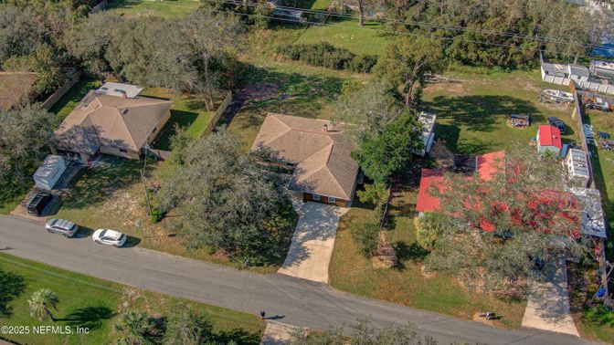 Exterior, Drone