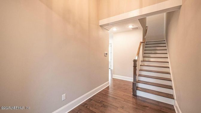 Interior, Recessed Lighting, Wood Texture Flooring