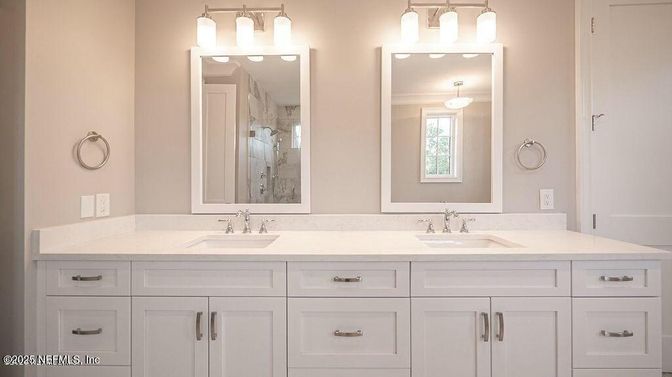 Bathroom, Dual Sink Vanities, Interior