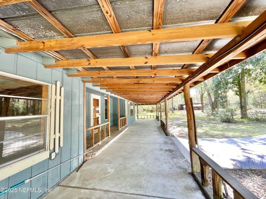 Exterior, Wooden Beams