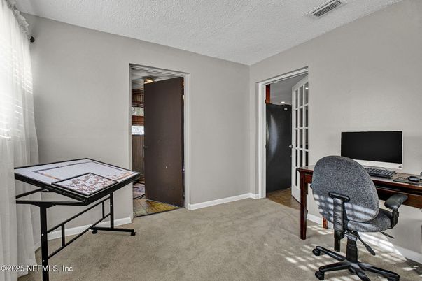 Home Office, Interior