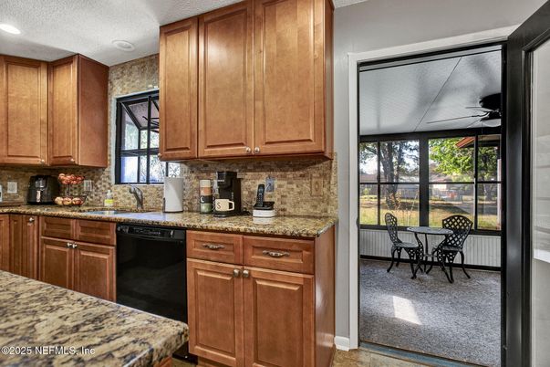 Dining room, Interior, Kitchen, Recessed Lighting