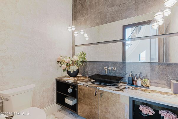 Bathroom, Interior, Marble, Pendant Lights