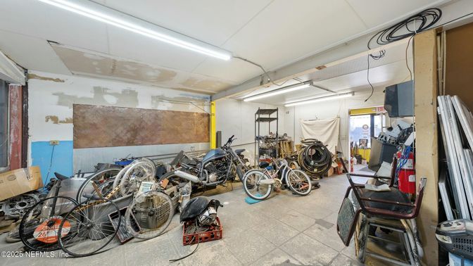 Garage, Interior