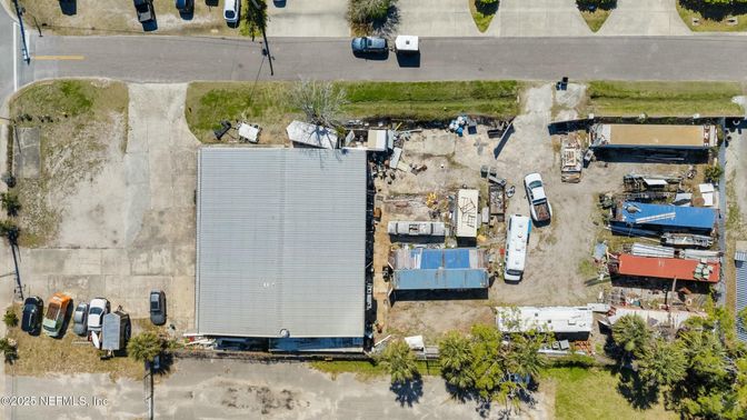 Exterior, Drone