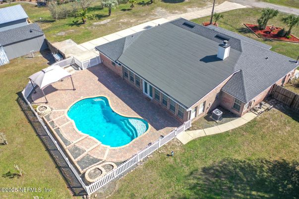Exterior, Drone