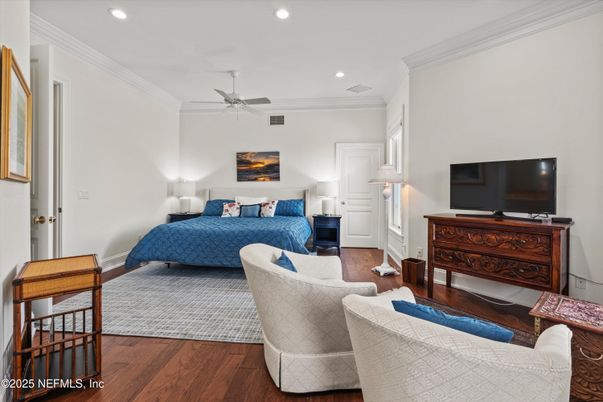 Bedroom, Interior, Living room, Recessed Lighting, Wood Texture Flooring