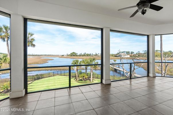 Interior, Sun Room, Water