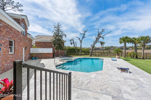 Exterior, Pool
