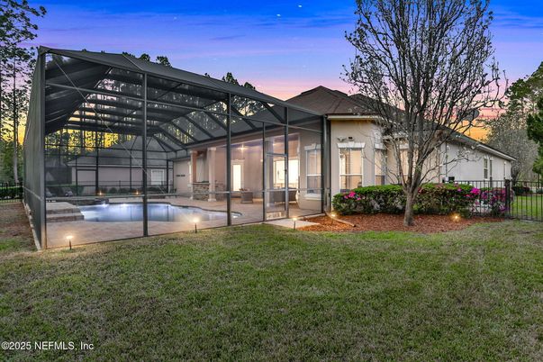 Backyard, Exterior, Facade, Modern