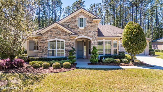 Exterior, Facade, Brick Traditional