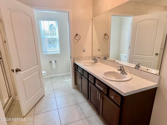 Bathroom, Dual Sink Vanities, Interior