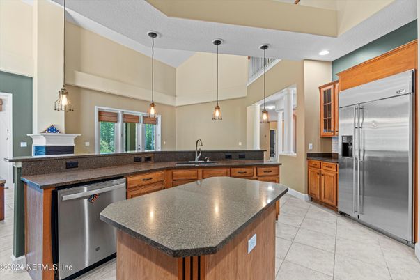 Interior, Kitchen, Pendant Lights, Recessed Lighting, Stainless Steel Appliances