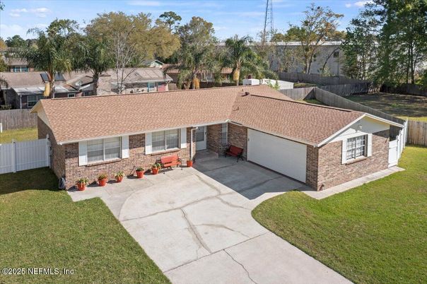 Attached, Exterior, Facade, Brick Facade, Ranch
