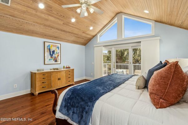 Bedroom, Interior, Recessed Lighting, Wooden Ceilings, Wood Texture Flooring