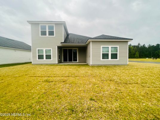 Backyard, Exterior, Facade, Split Level