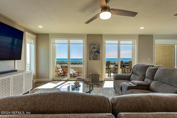 Interior, Living room, Recessed Lighting, Water