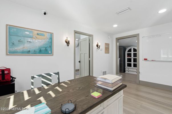Interior, Recessed Lighting, Wood Texture Flooring