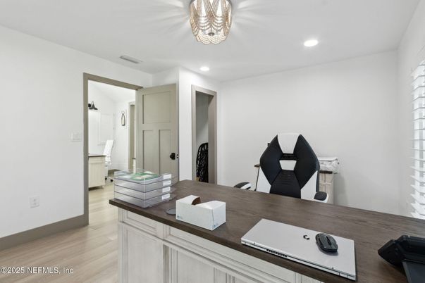 Interior, Recessed Lighting, Wood Texture Flooring