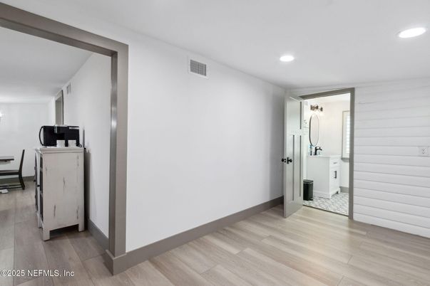 Interior, Recessed Lighting, Wood Texture Flooring