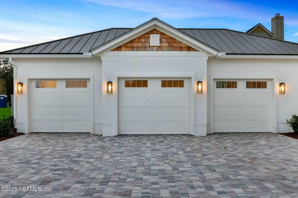 Detached Garage, Exterior
