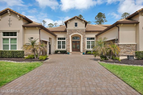 Exterior, Facade, Mediterranean