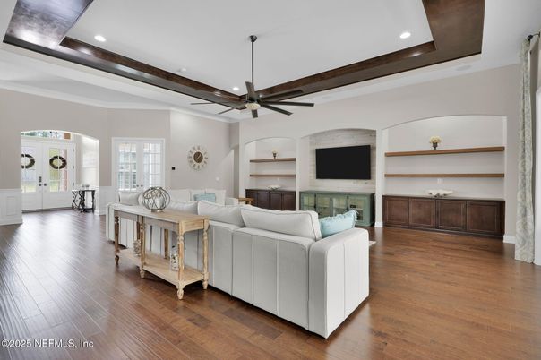 Interior, Living room, Recessed Lighting, Wood Texture Flooring