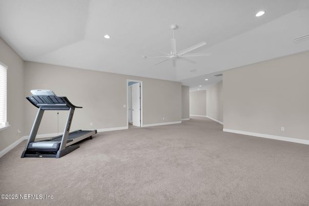 Empty room, Fitness Equipment, Interior, Recessed Lighting