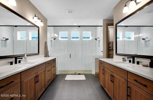 Bathroom, Dual Sink Vanities, Interior