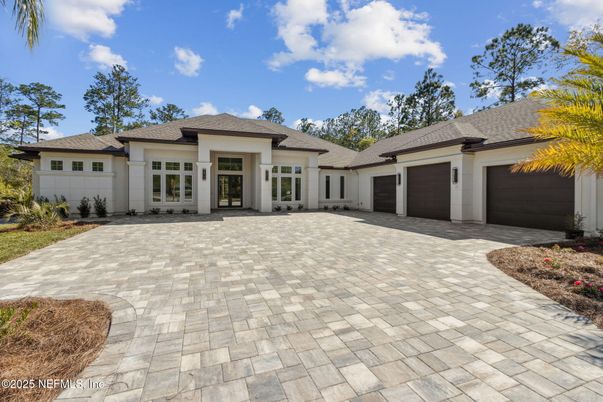 Attached, Exterior, Facade, Ranch