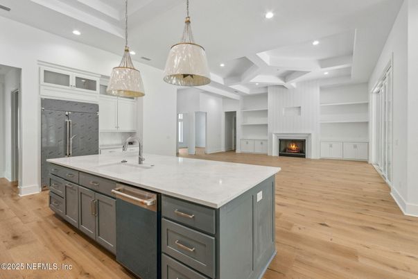 Fireplace, Interior, Kitchen, Pendant Lights, Recessed Lighting, Wood Texture Flooring