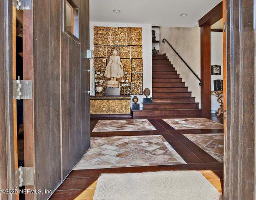 Interior, Recessed Lighting, Wood Texture Flooring