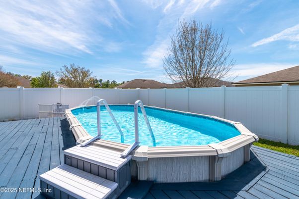 Exterior, Hot Tub, Pool