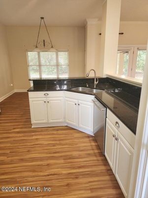 Interior, Kitchen, Pendant Lights, Wood Texture Flooring