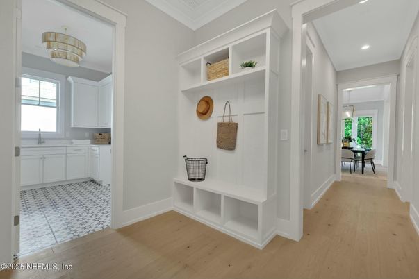 Chandelier, Dining room, Interior, Recessed Lighting, Wood Texture Flooring