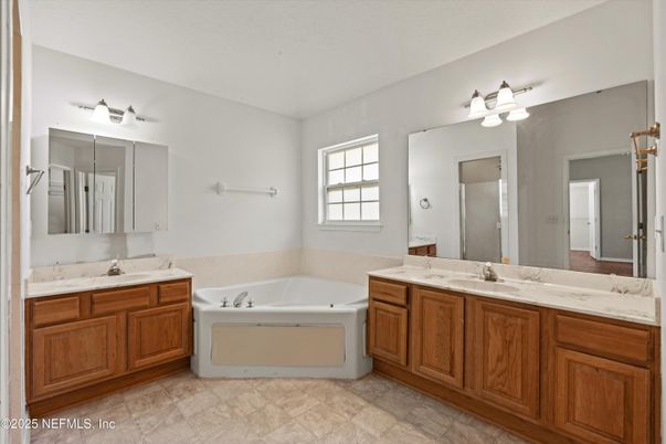 Bathroom, Dual Sink Vanities, Interior