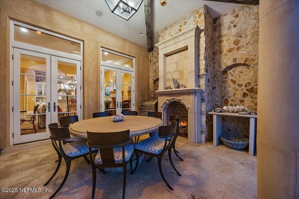Dining room, Fireplace, Interior